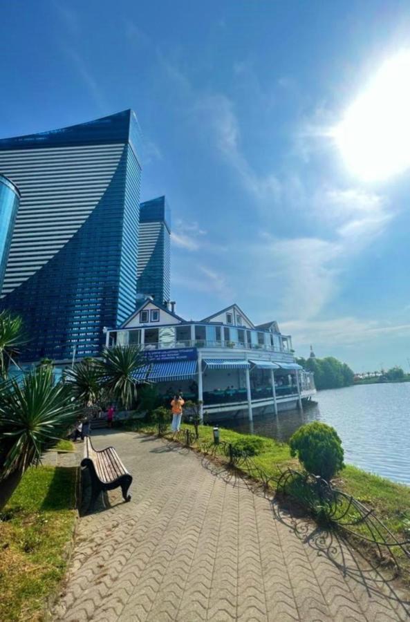 Sea View Aparthotel In Orbi City Батуми Экстерьер фото