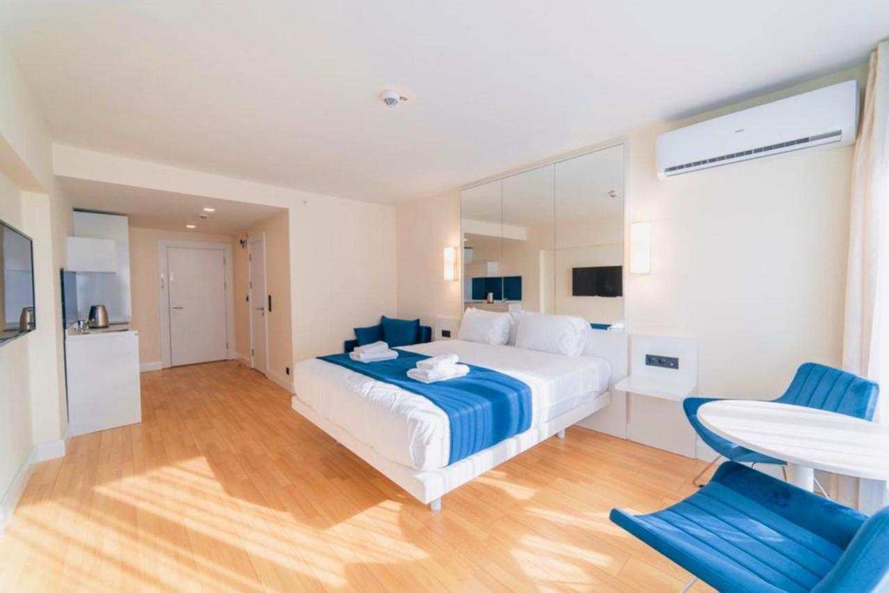 Sea View Aparthotel In Orbi City Батуми Экстерьер фото