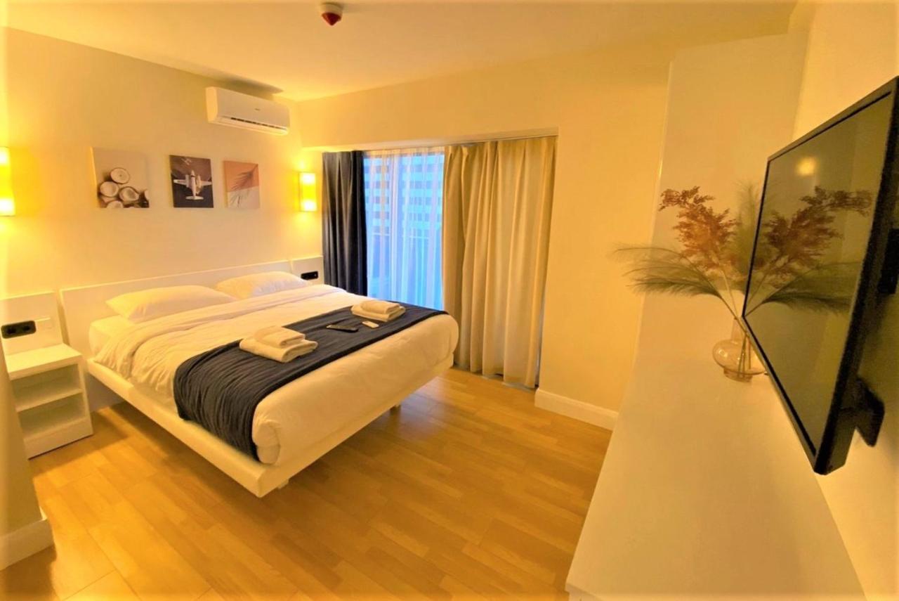 Sea View Aparthotel In Orbi City Батуми Экстерьер фото