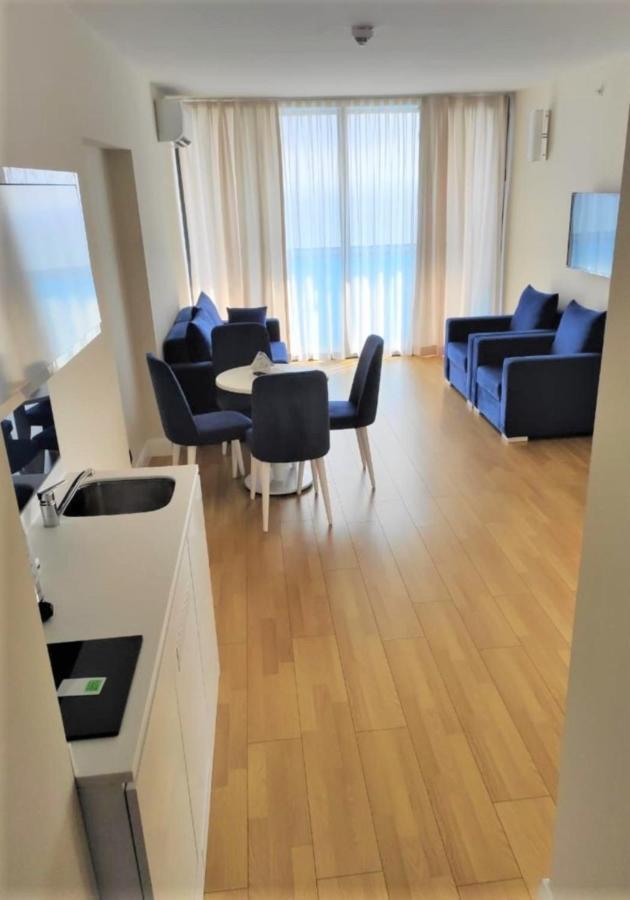 Sea View Aparthotel In Orbi City Батуми Экстерьер фото